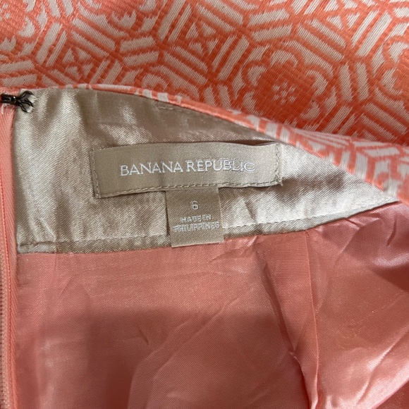 Banana Republic Pencil Skirt Peach Cream/Ivory Geometric Pattern Print Design - Picture 4 of 8